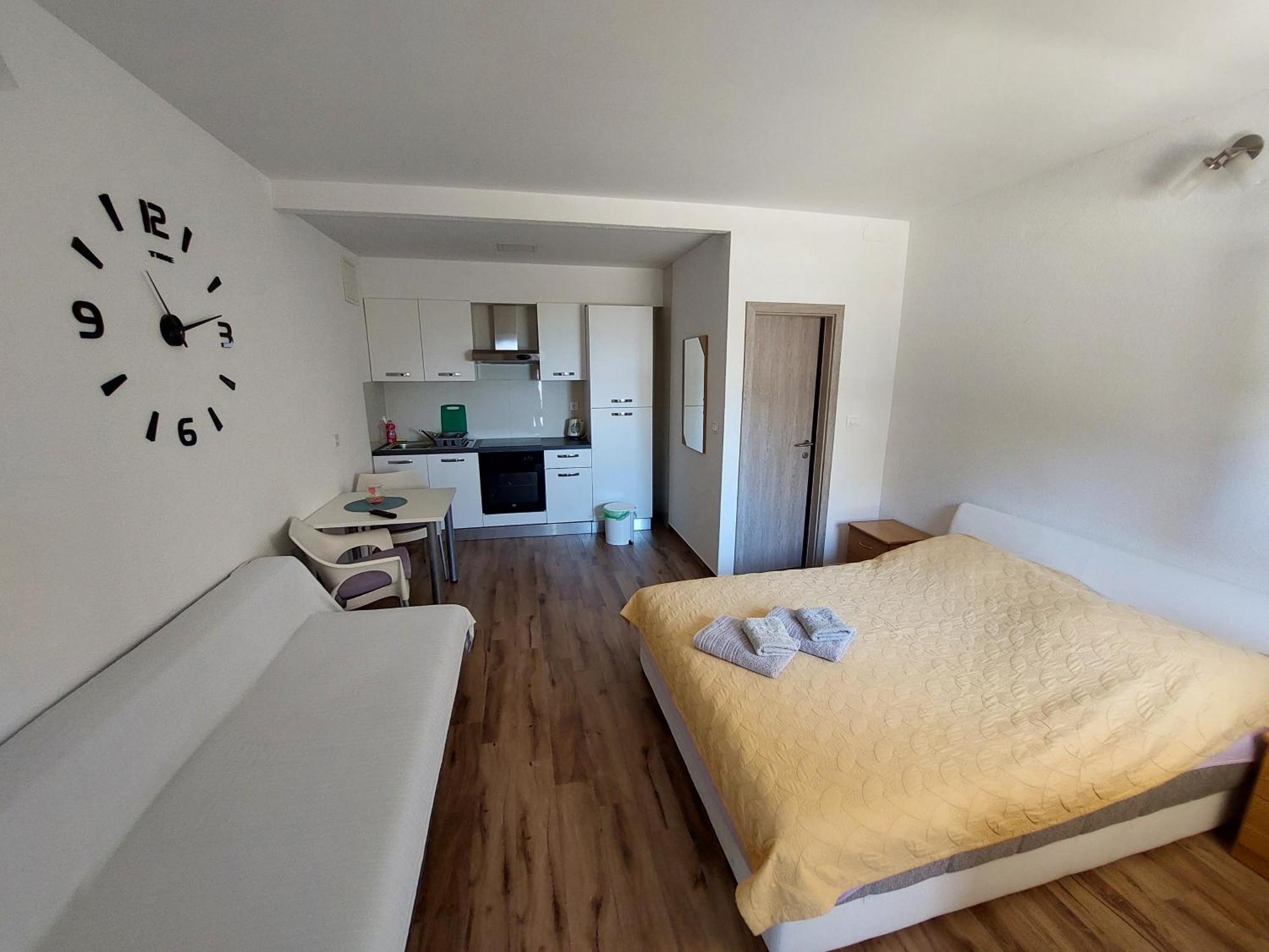Apartments Matic Baška Voda Szoba fotó